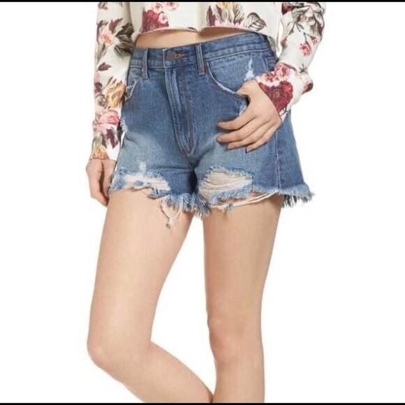 Articles of Society Ripped Distressed Denim Shorts Size 25 - Picture 2 of 9